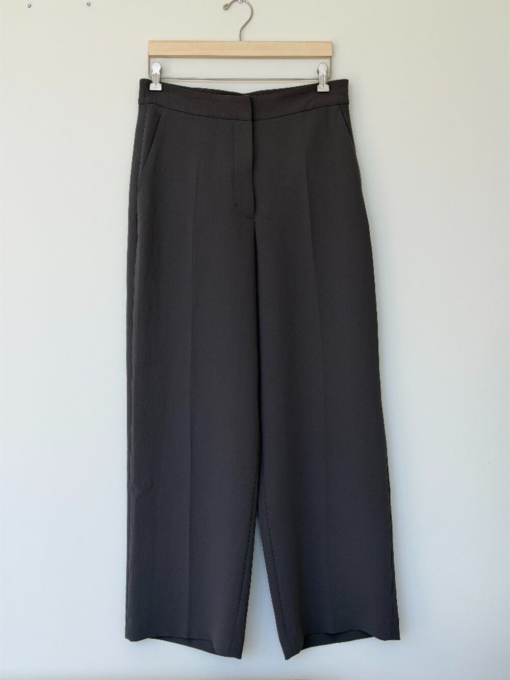 Wilfred The Limitless Pant™ - Crepette™ - Coal Grey - Size 10